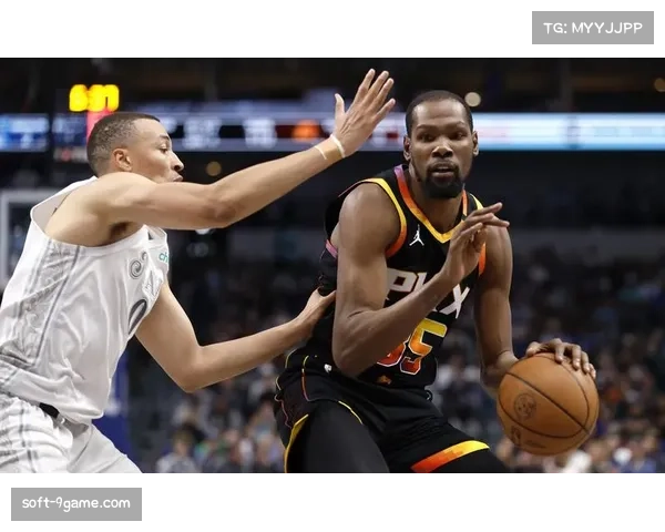 杜兰特赞谢泼德展现攻防两端的侵略性并称其表现完美